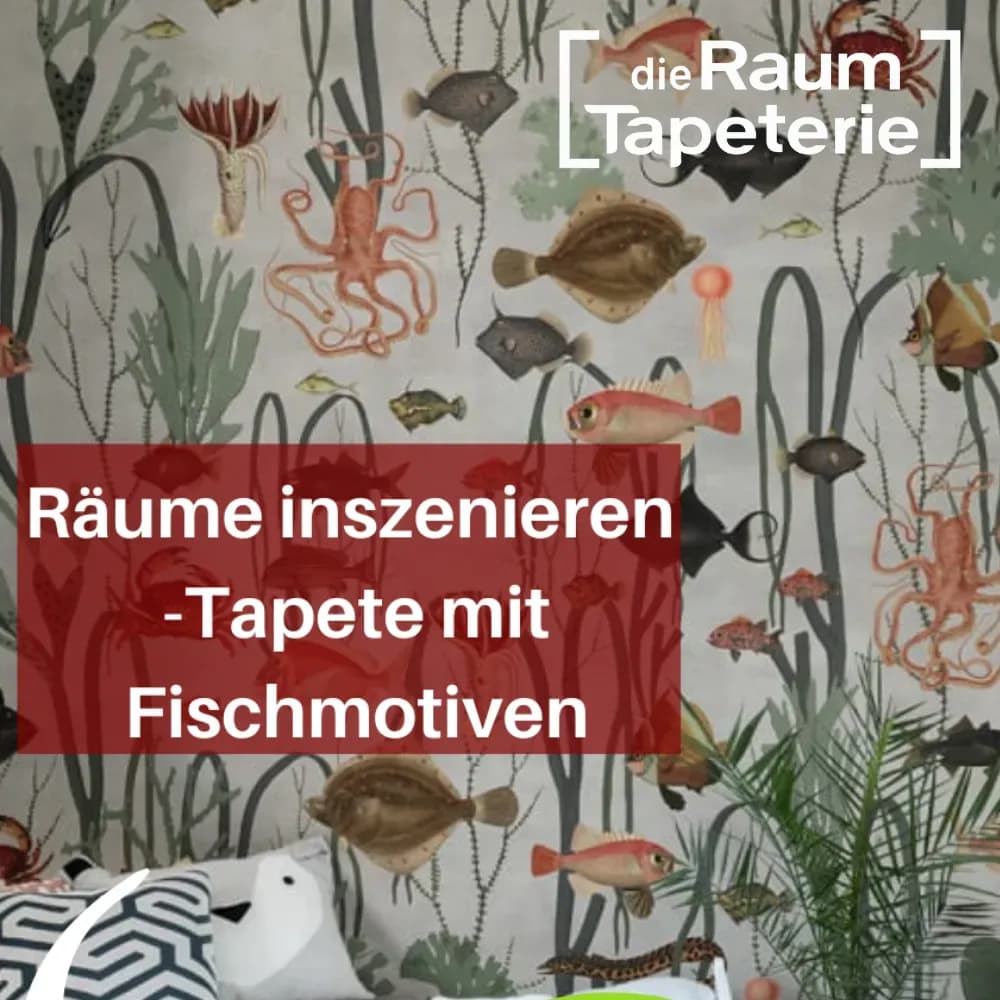 Vliestapete mit detaillierten Fischzeichnungen in gedeckten Farben auf hellem Grund im Retro-Look.